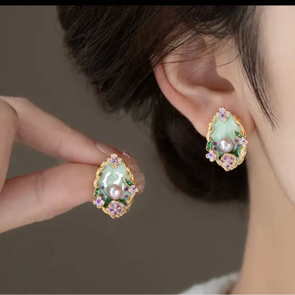 New! French-Style Green Imitation Pearl Oval Flower Earrings